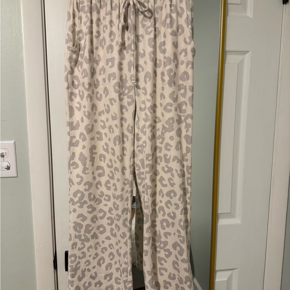 Wide Leg Leopard Print Lounge Pants - Cream/Grey